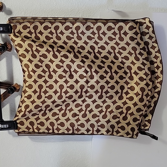 COACH 2/1 Reversible Signature/Animal print Rectangular Scarf - Picture 2 of 6